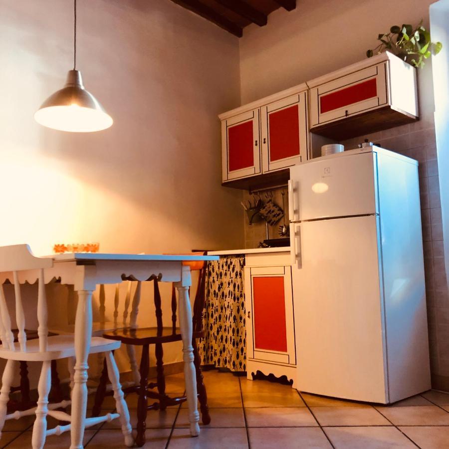 Anitta Guesthouse Кастането Кардучи Екстериор снимка