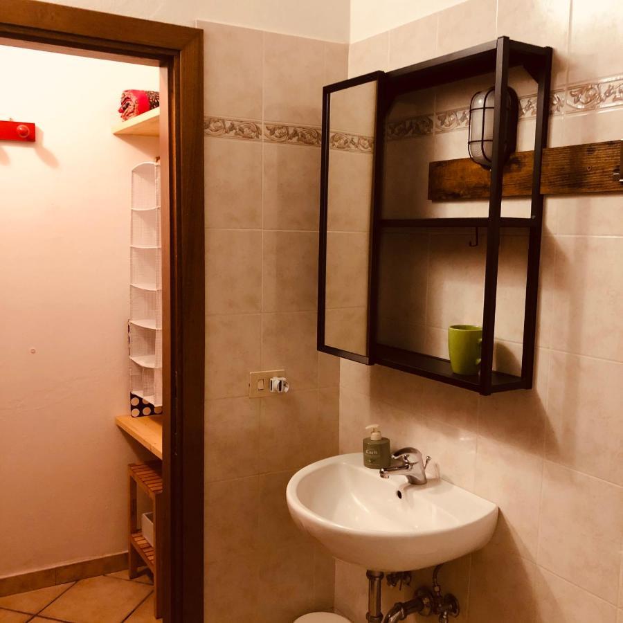Anitta Guesthouse Кастането Кардучи Екстериор снимка
