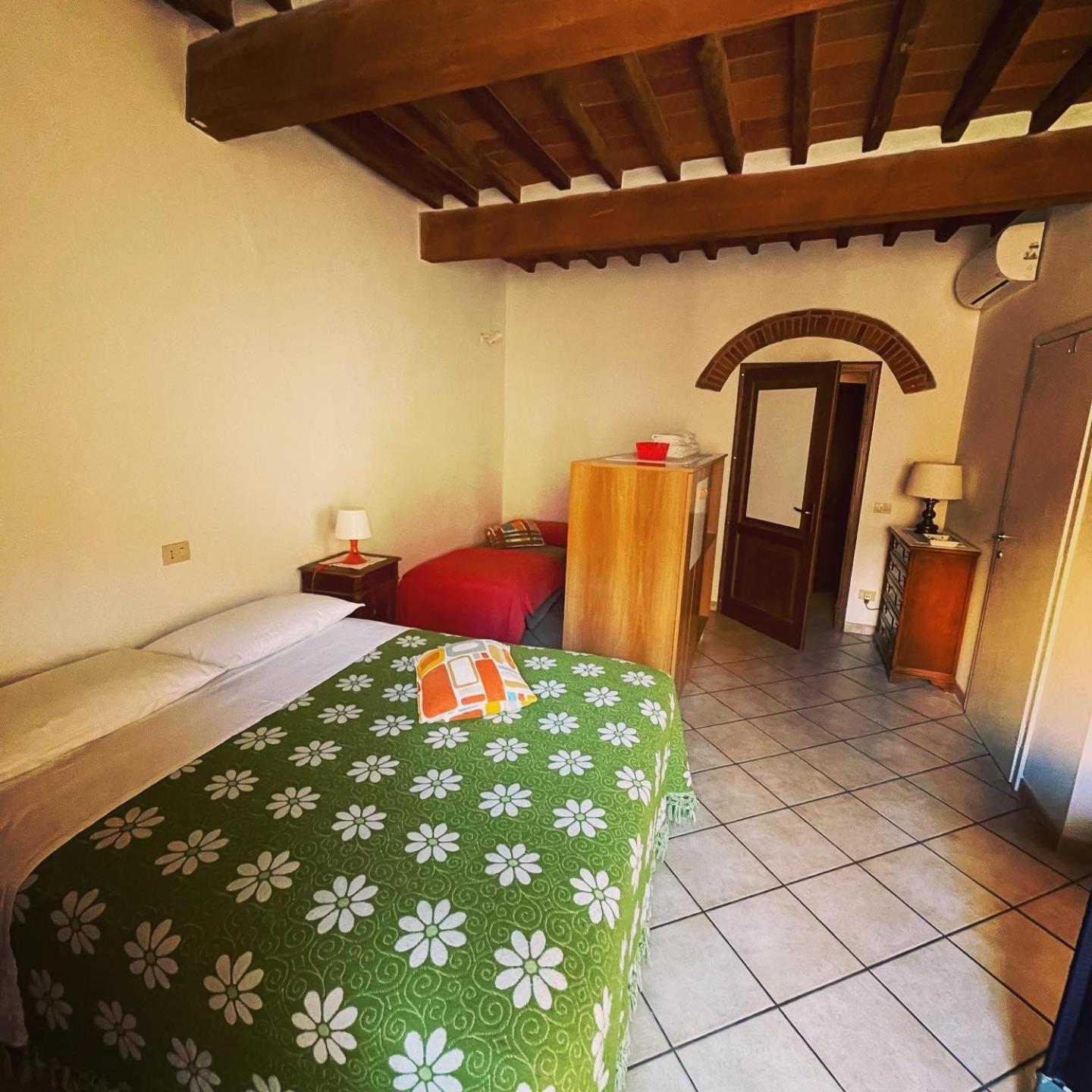 Anitta Guesthouse Кастането Кардучи Екстериор снимка